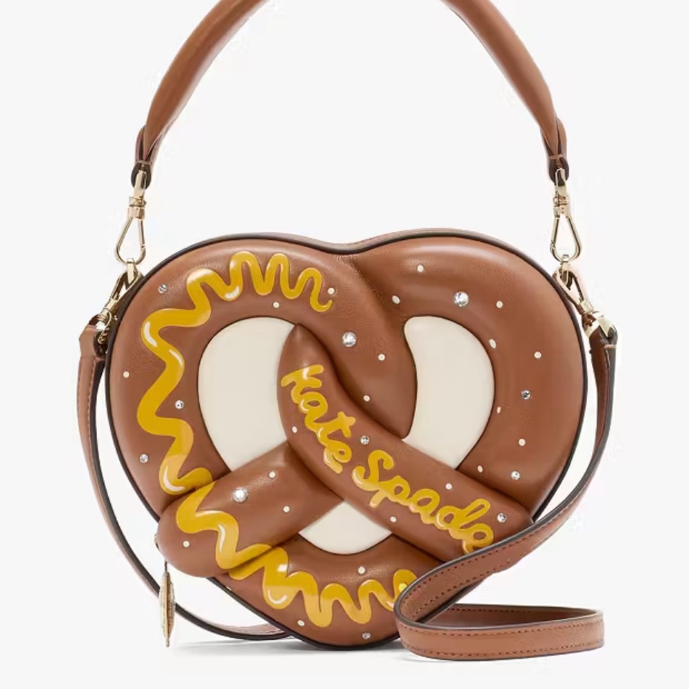 Kate Spade 3D Pretzel Big Apple Crossbody NWT 🥨